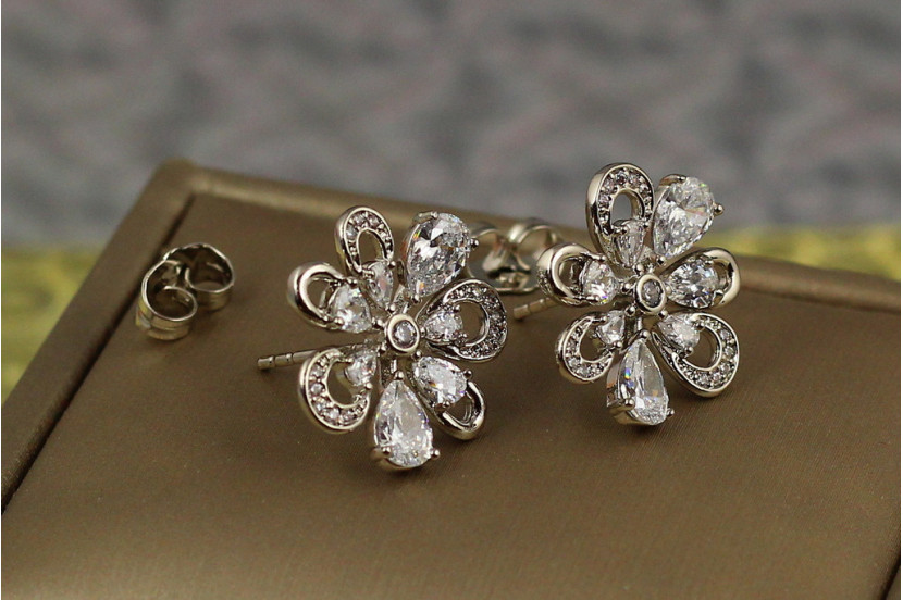 Сережки гвоздики Xuping Jewelry мандала 1.7 см сріблясті