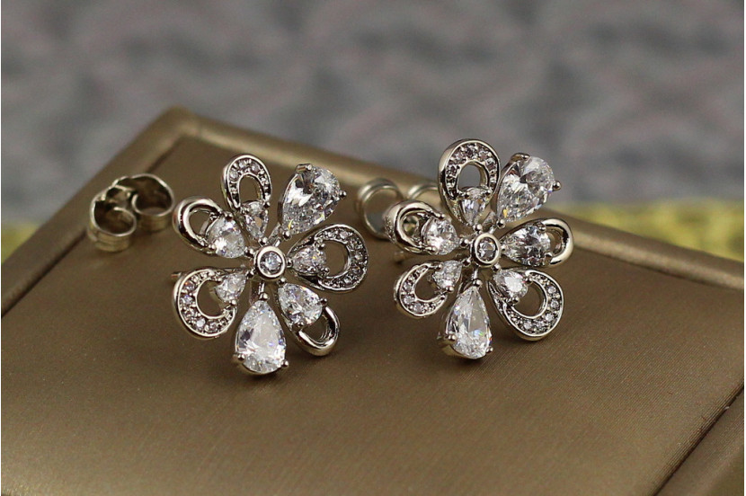 Сережки гвоздики Xuping Jewelry мандала 1.7 см сріблясті
