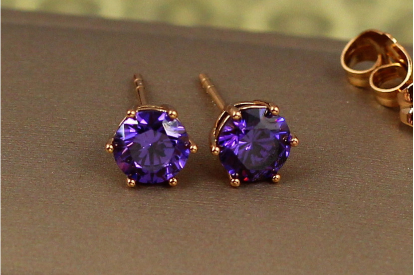 Сережки гвоздики Xuping Jewelry фіолетовий фіаніт на шість кріплень 6 мм золотисті