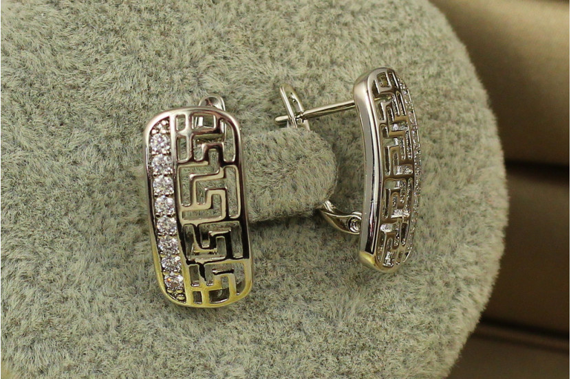 Сережки Xuping Jewelry міф з грецьким візерунком 1.9 см сріблясті