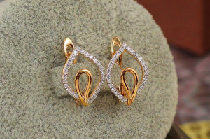 Сережки Xuping Jewelry лепестки з родієм1.5 см золотисті