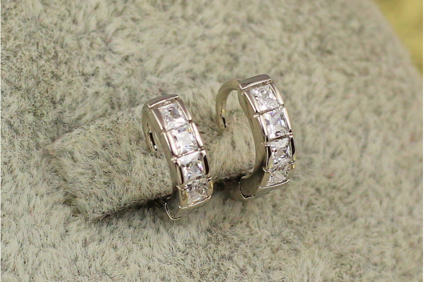 Сережки Xuping Jewelry кільця чотири квадратні камені 9.5 мм сріблясті