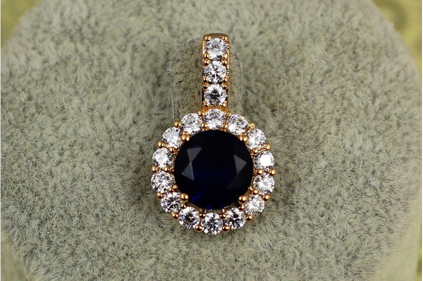 Кулон Xuping Jewelry круглий синій камінь в обідку з фіанітів 2.3 см золотистий