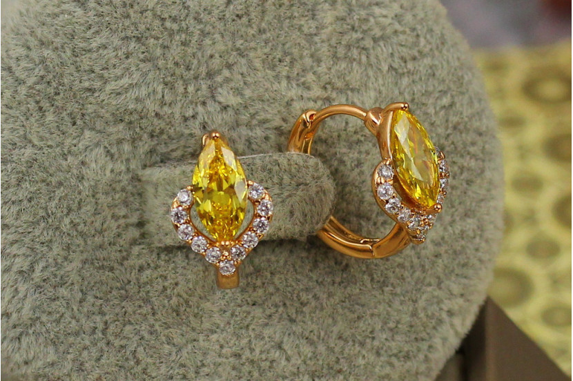 Сережки Xuping Jewelry маркиз із жовтим каменем 1.4 см золотисті