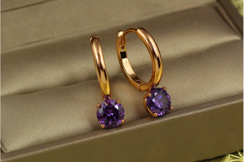 Сережки Xuping Jewelry кільце з фіолетовим каменем 2.1 см золотисті