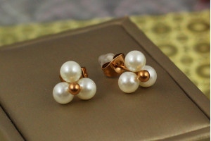 Сережки гвоздики Xuping Jewelry тройця перлів 9 мм золоті