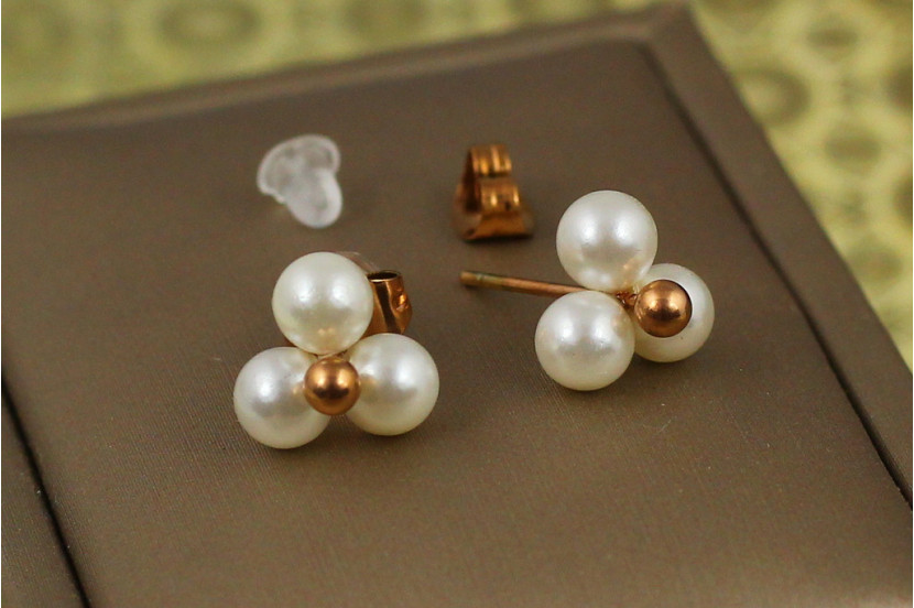 Сережки гвоздики Xuping Jewelry трійця перлів 9 мм золотисті