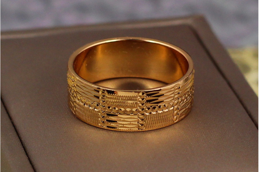 Обручка Xuping Jewelry гранований малюнок квадрати 8 мм р 17 золотиста