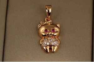 Кулон Xuping Jewelry кошеня з рожевими вічками 1.8 см золотистий