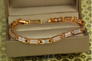 Браслет Xuping Jewelry Гравій з білими каменями 17 см 5 мм золотистий