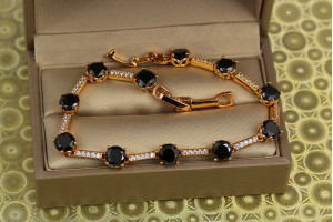 Браслет Xuping Jewelry Хіт із чорним камінням 19,5 см 5 мм золотистий