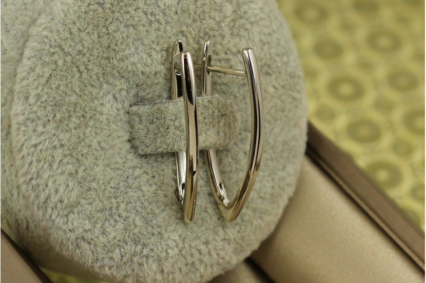 Сережки Xuping Jewelry тонка гладка стріла 2.7 см сріблясті