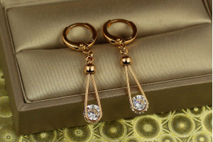 Сережки Xuping Jewelry підвіски вокал 4 см золотисті Сережки Xuping Jewelry підвіски вокал 4 см золотисті