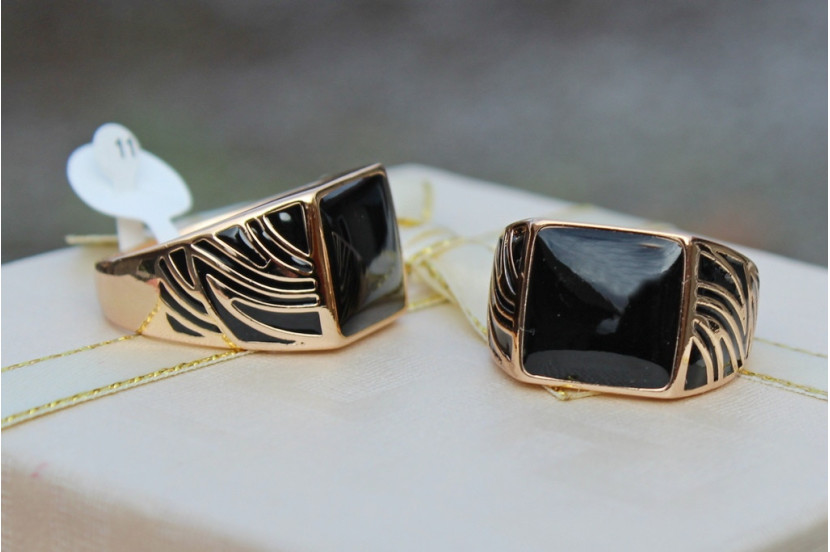 Печатка Xuping Jewelry квадратна з чорним покриттям р 23 золотиста