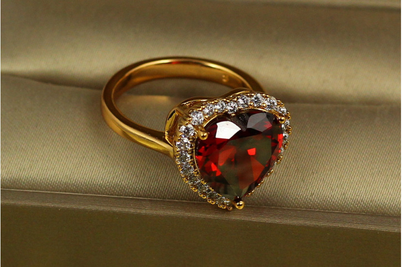 Кільце Xuping Jewelry серце океану з червоним каменем 1,6 см  р 20 золотисте