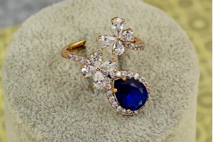 Кільце Xuping Jewelry Марсель із синім камнем розсувне р 16 золотисте