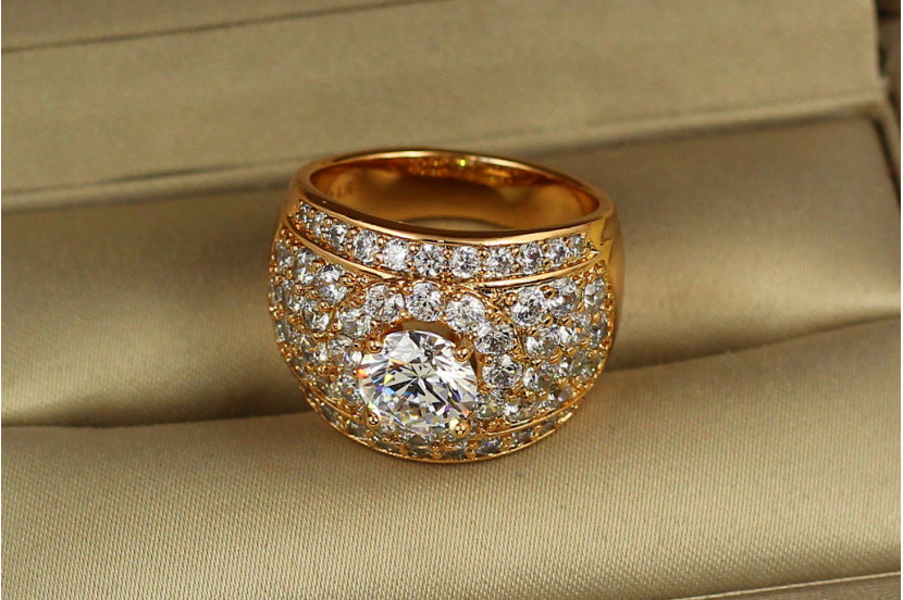 Кільце Xuping Jewelry бочечка з камінням р 19 золотисте