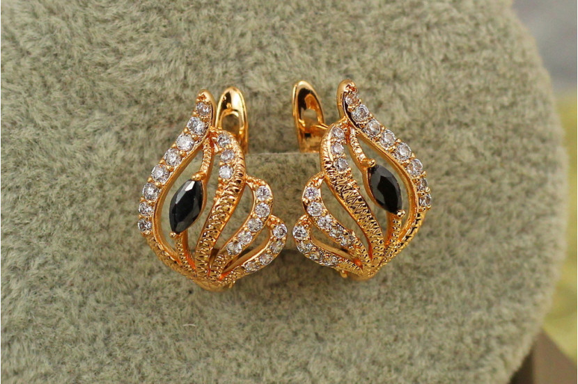 Сережки Xuping Jewelry Джин з чорними каменями 1,7 см золотисті