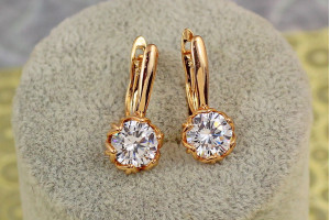Сережки Xuping Jewelry велична простота з білим камнем 2.3 см золоті
