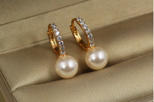 Сережки Xuping Jewelry юність з перлиною 2 см золоті