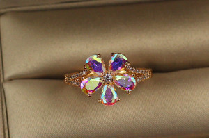 Кільце Xuping Jewelry квітка з камінням хамелеон р 20 золотисте