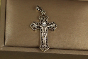 Хрестик Xuping Jewelry ажурний з розп'яттям 3.3 см сріблятий