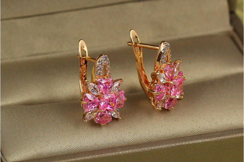Сережки Xuping Jewelry азалія з рожевим каменем 1.6 см золотисті