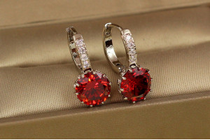 Сережки Xuping Jewelry з великим червоним камнем 2 см сріблясті