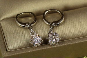 Сережки підвіски Xuping Jewelry фіаніті у кубику 6 мм 2.3 см сріблясті