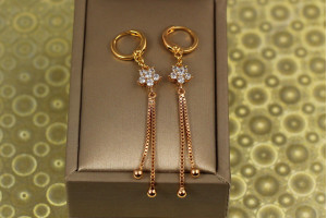 Сережки підвіски Xuping Jewelry квітка з лучами 5,8 см золоті